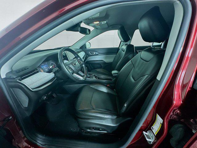 Photo of 2022 Velvet Red Pearlcoat Jeep Compass