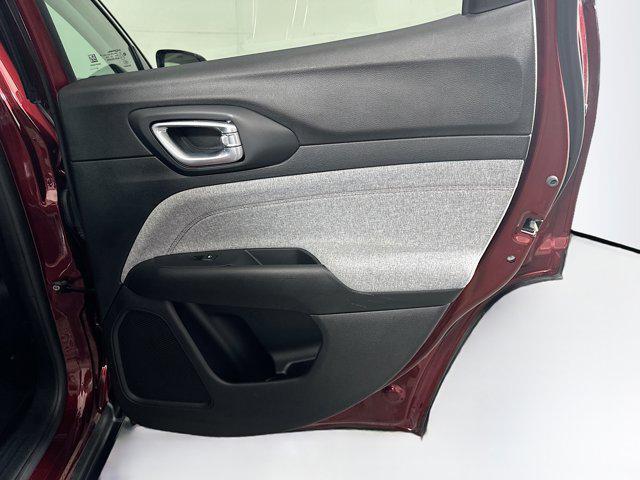 Photo of 2022 Velvet Red Pearlcoat Jeep Compass