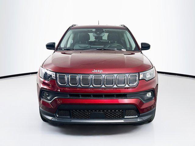 Photo of 2022 Velvet Red Pearlcoat Jeep Compass