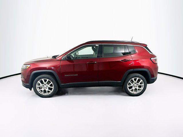 Photo of 2022 Velvet Red Pearlcoat Jeep Compass