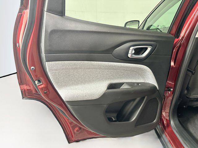 Photo of 2022 Velvet Red Pearlcoat Jeep Compass