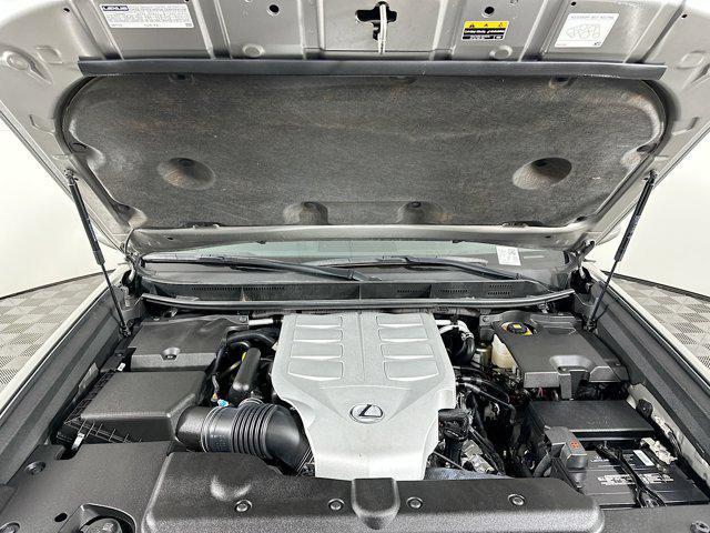 Photo of 2022 Atomic Silver Lexus GX 460