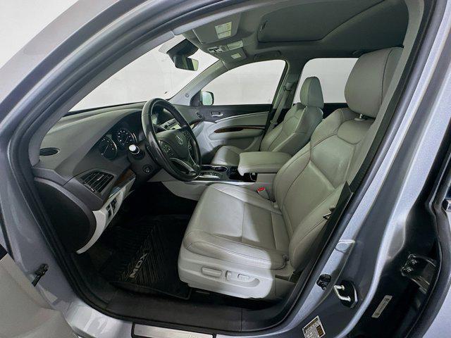 Photo of 2017 Modern Steel Metallic Acura MDX
