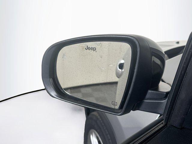 Photo of 2024 Silver Jeep Compass