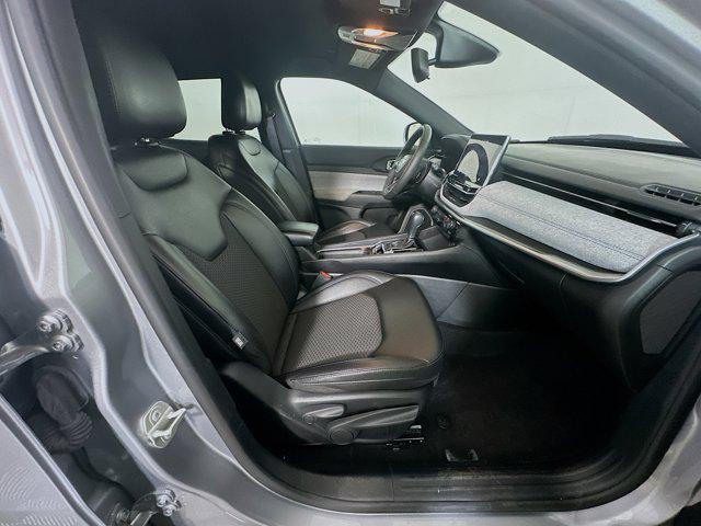 Photo of 2024 Silver Jeep Compass