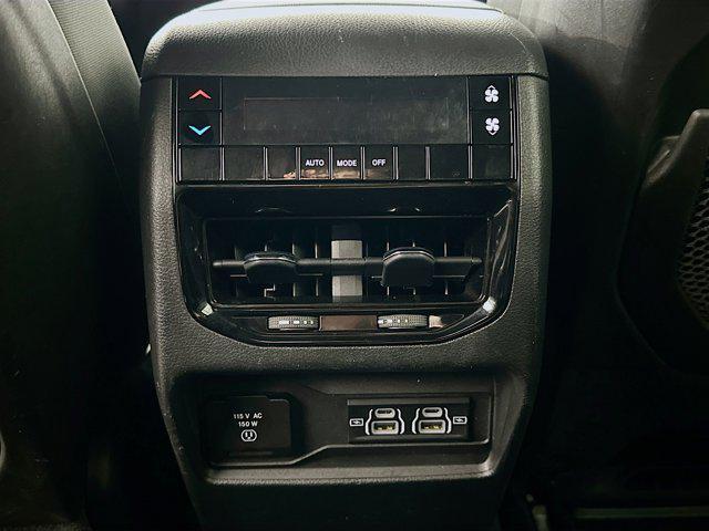 Photo of 2024 Silver Zynith Jeep Grand Cherokee L
