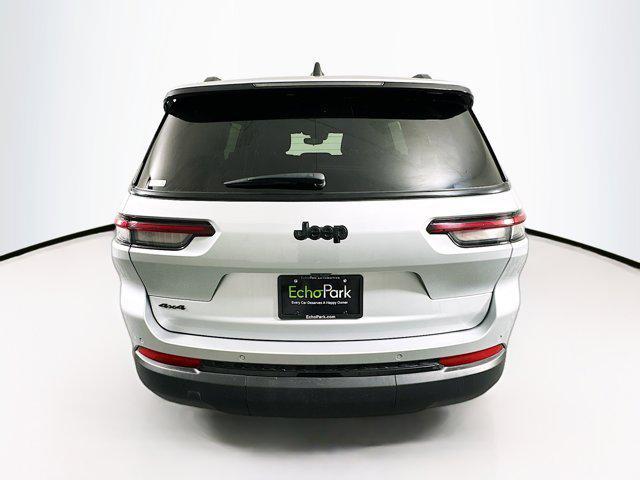 Photo of 2024 Silver Zynith Jeep Grand Cherokee L