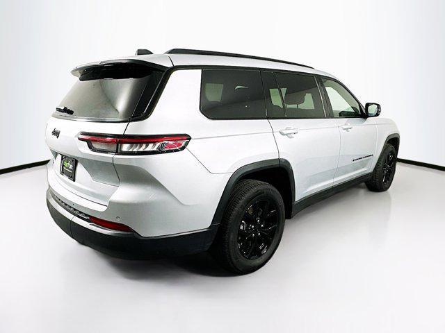 Photo of 2024 Silver Zynith Jeep Grand Cherokee L