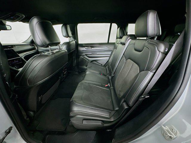 Photo of 2024 Silver Zynith Jeep Grand Cherokee L