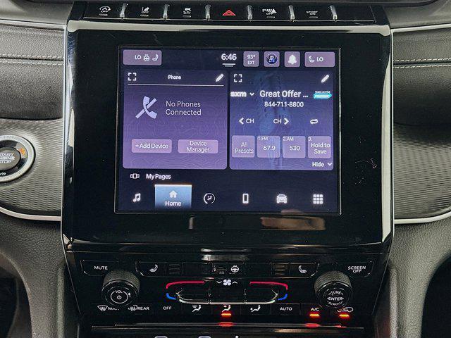 Photo of 2024 Silver Zynith Jeep Grand Cherokee L