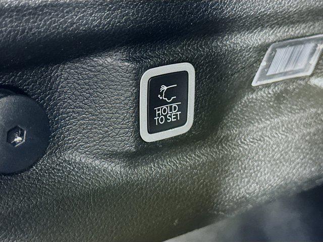 Photo of 2024 Silver Zynith Jeep Grand Cherokee L