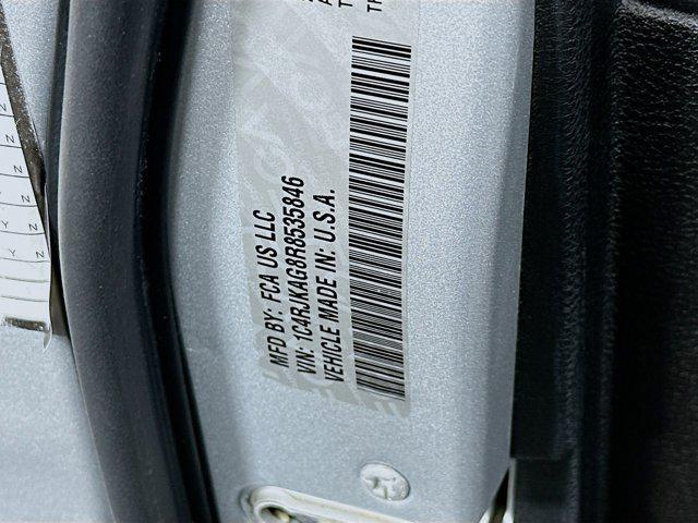 Photo of 2024 Silver Zynith Jeep Grand Cherokee L