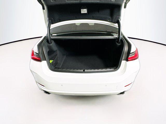 Photo of 2023 Alpine White BMW 330