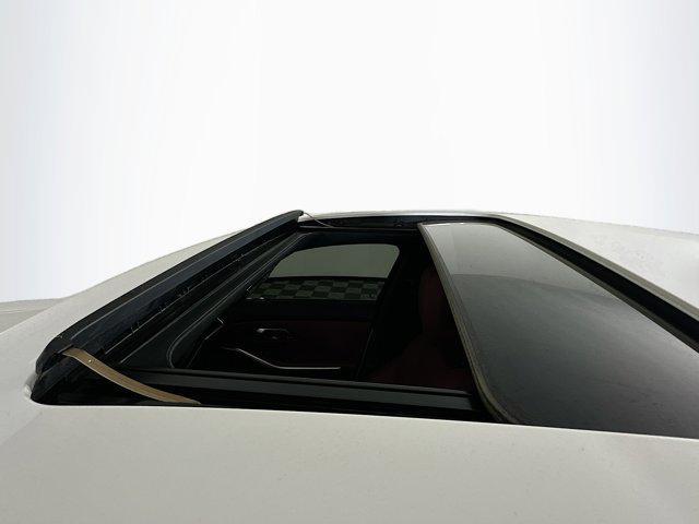 Photo of 2023 Alpine White BMW 330