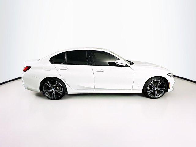 Photo of 2023 Alpine White BMW 330