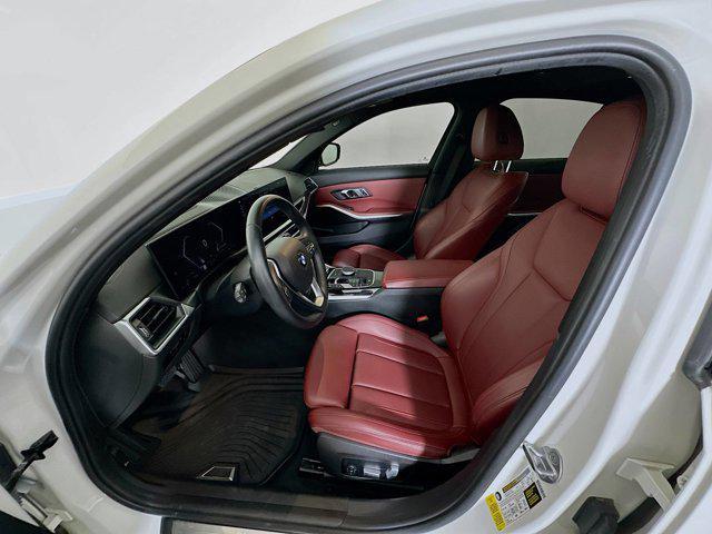 Photo of 2023 Alpine White BMW 330