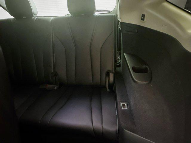 Photo of 2022 Black Acura MDX