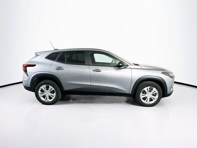 Photo of 2024 Sterling Gray Metallic Chevrolet Trax