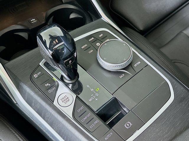 Photo of 2021 Jet Black BMW 330