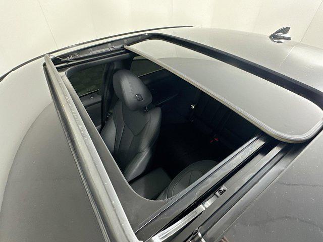 Photo of 2021 Jet Black BMW 330