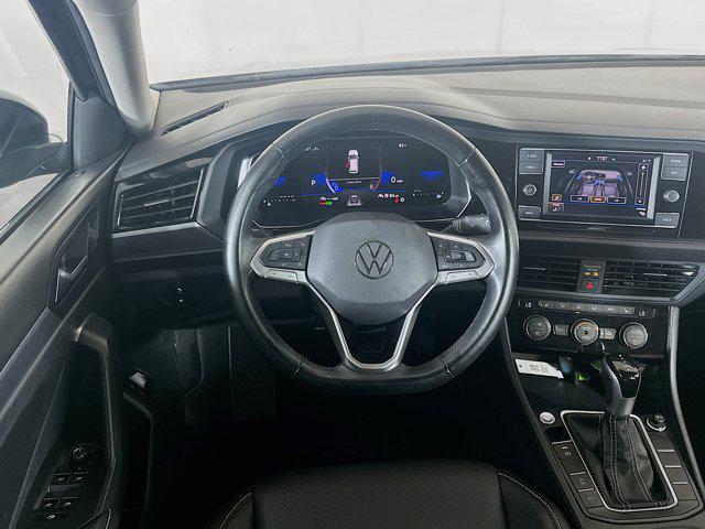 Photo of 2024 Opal White Pearl Volkswagen Jetta