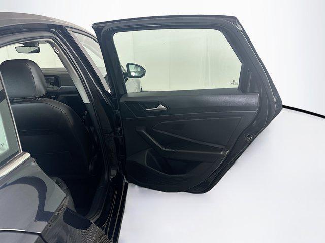 Photo of 2024 Opal White Pearl Volkswagen Jetta