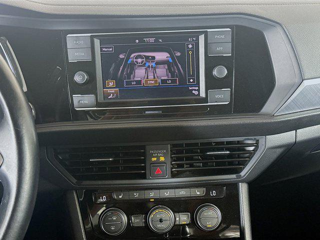 Photo of 2024 Opal White Pearl Volkswagen Jetta