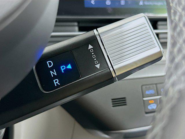 Photo of 2024 Ecotronic Gray Pearl Hyundai KONA
