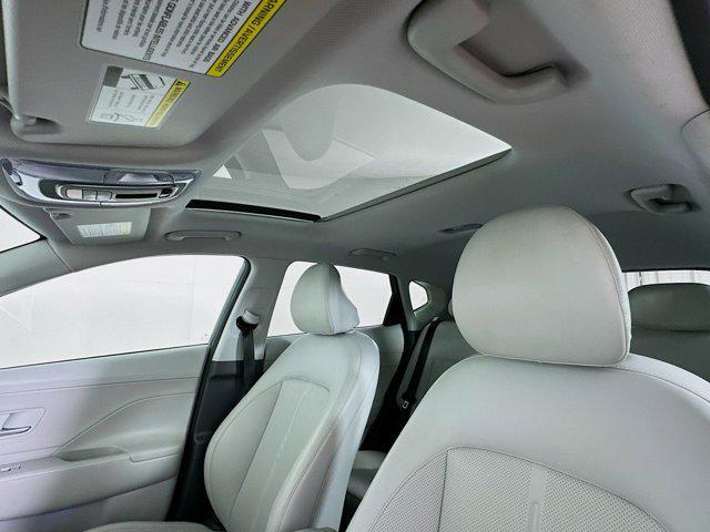 Photo of 2024 Ecotronic Gray Pearl Hyundai KONA