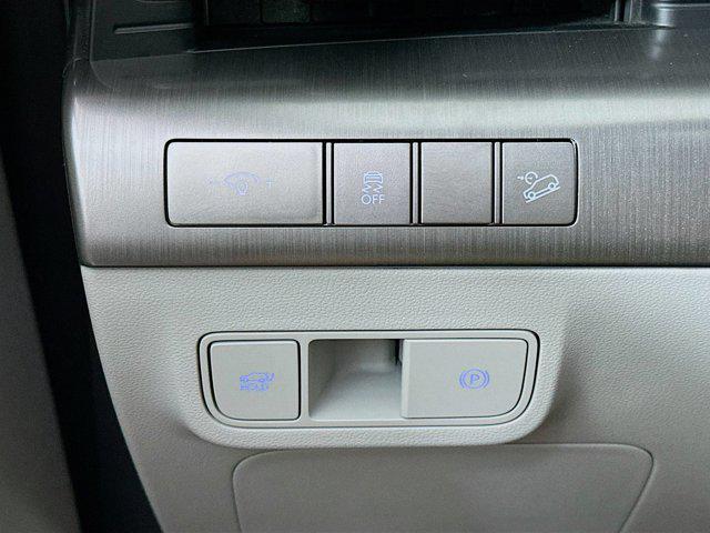 Photo of 2024 Ecotronic Gray Pearl Hyundai KONA