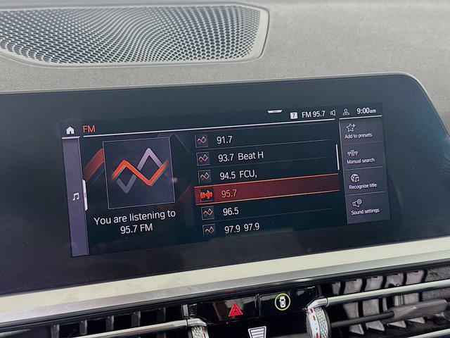 Photo of 2022 Alpine White BMW 330