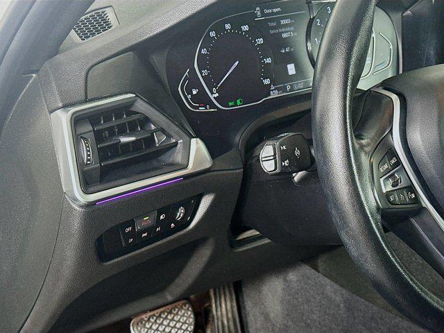 Photo of 2022 Alpine White BMW 330