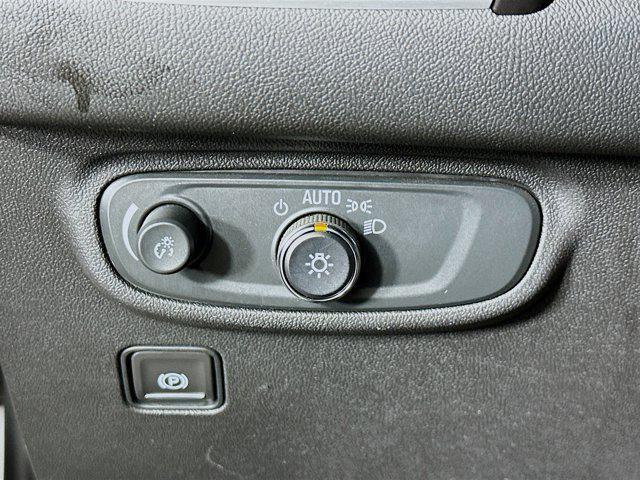Photo of 2024 Summit White GMC Terrain