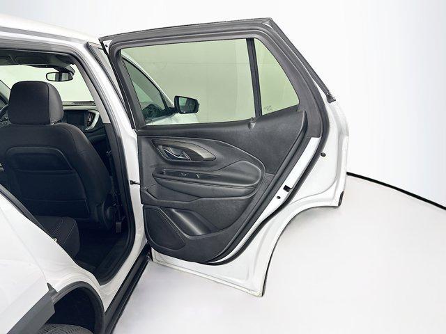 Photo of 2024 Summit White GMC Terrain
