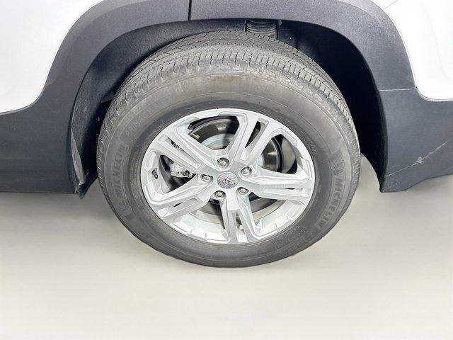 Photo of 2024 Summit White GMC Terrain