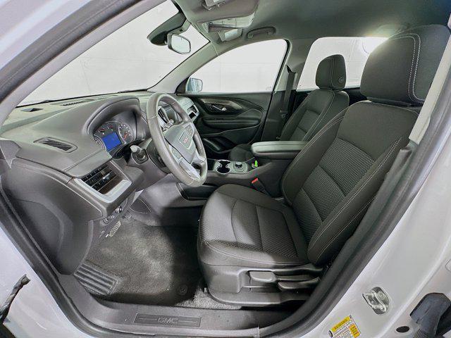 Photo of 2024 Summit White GMC Terrain