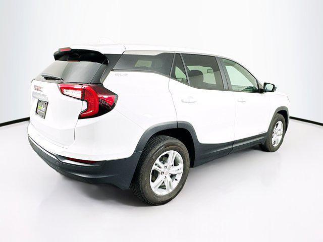 Photo of 2024 Summit White GMC Terrain