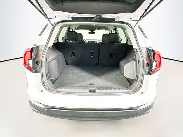 Photo of 2024 Summit White GMC Terrain