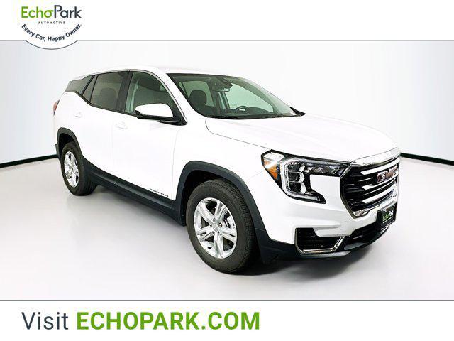 Photo of 2024 Summit White GMC Terrain
