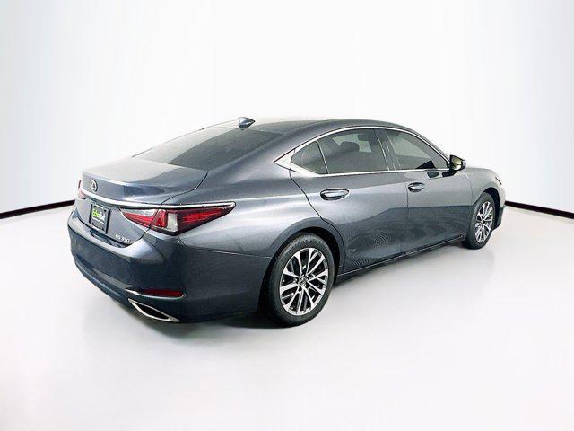 Photo of 2023 Cloudburst Gray Lexus ES 350