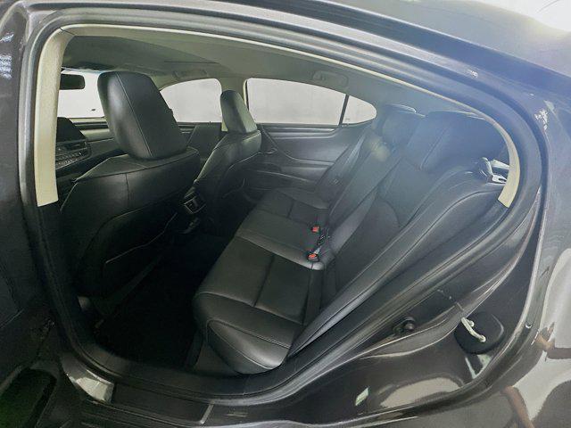 Photo of 2023 Cloudburst Gray Lexus ES 350