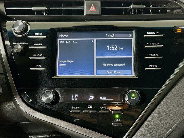 Photo of 2018 Midnight Black Metallic Toyota Camry