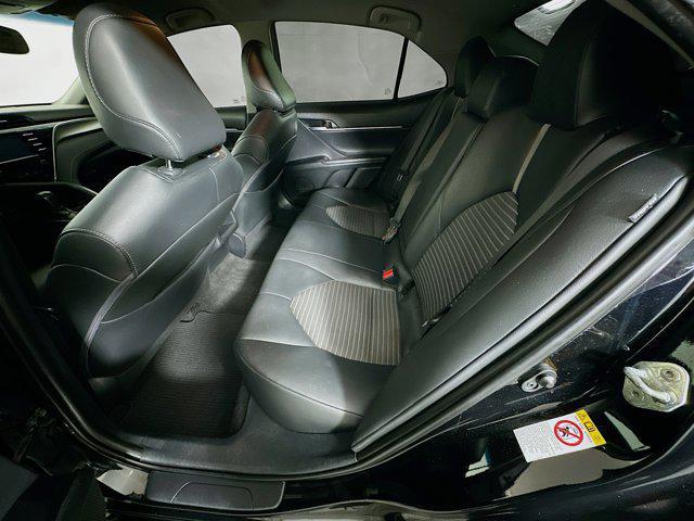Photo of 2018 Midnight Black Metallic Toyota Camry