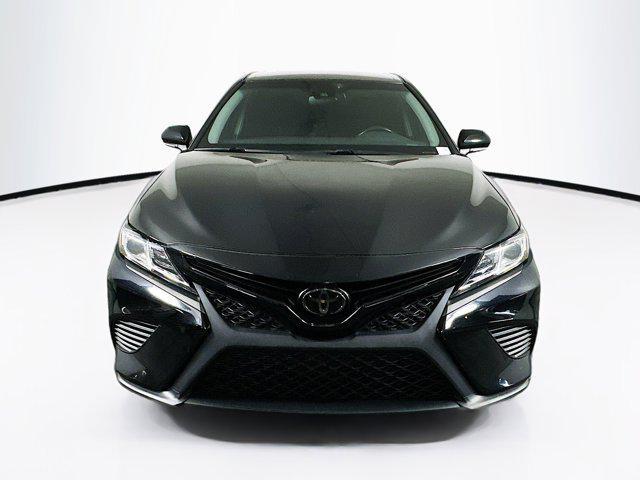 Photo of 2018 Midnight Black Metallic Toyota Camry