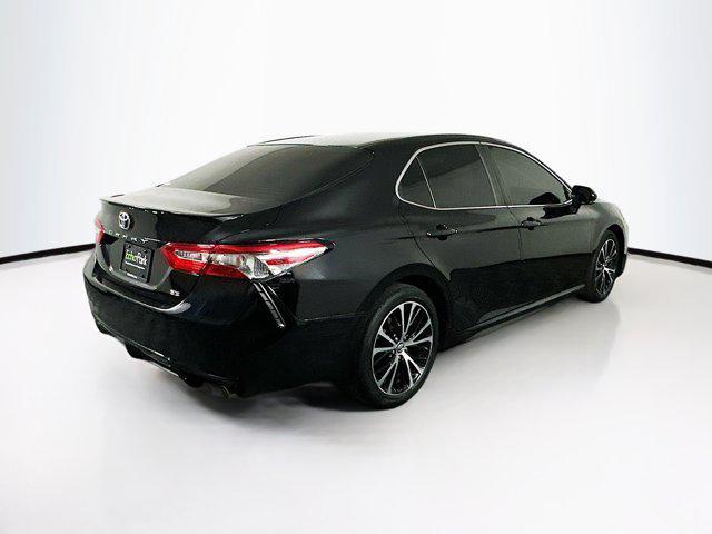 Photo of 2018 Midnight Black Metallic Toyota Camry