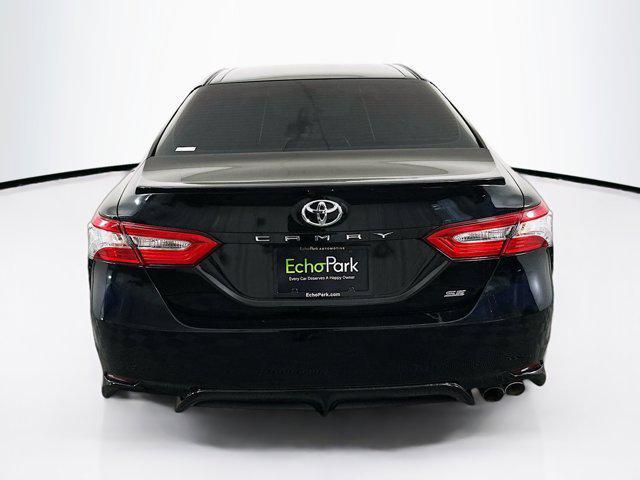 Photo of 2018 Midnight Black Metallic Toyota Camry