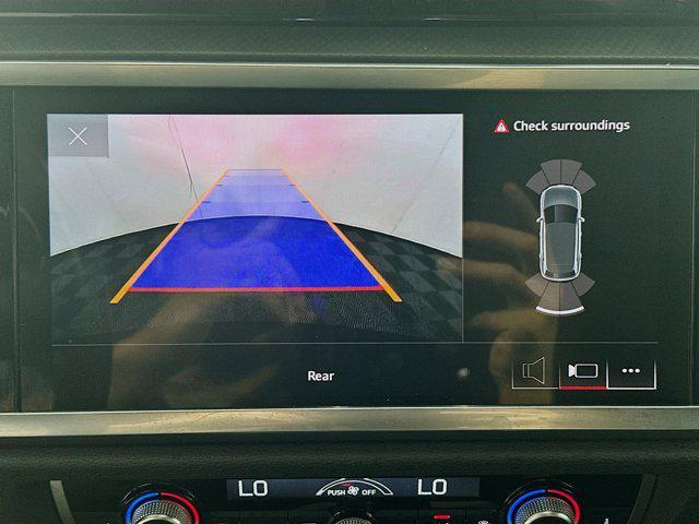 Photo of 2024 Arkona White Audi Q3