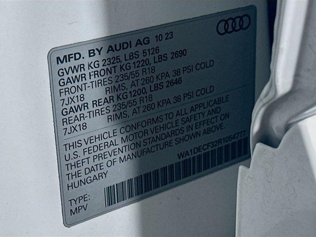 Photo of 2024 Arkona White Audi Q3