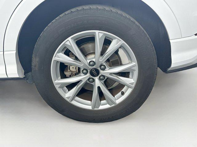 Photo of 2024 Arkona White Audi Q3