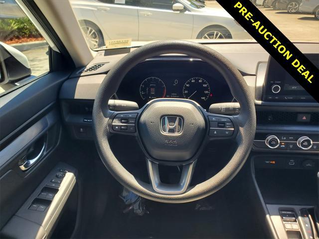 Photo of 2025 Platinum White Pearl Honda CR-V